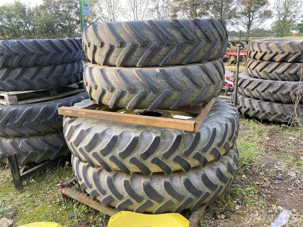  380/105R50 Tyres, wheels and rims