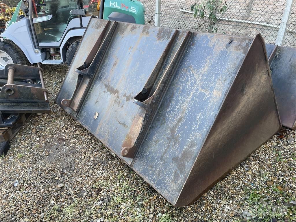 F.c.walker GRAIN Buckets