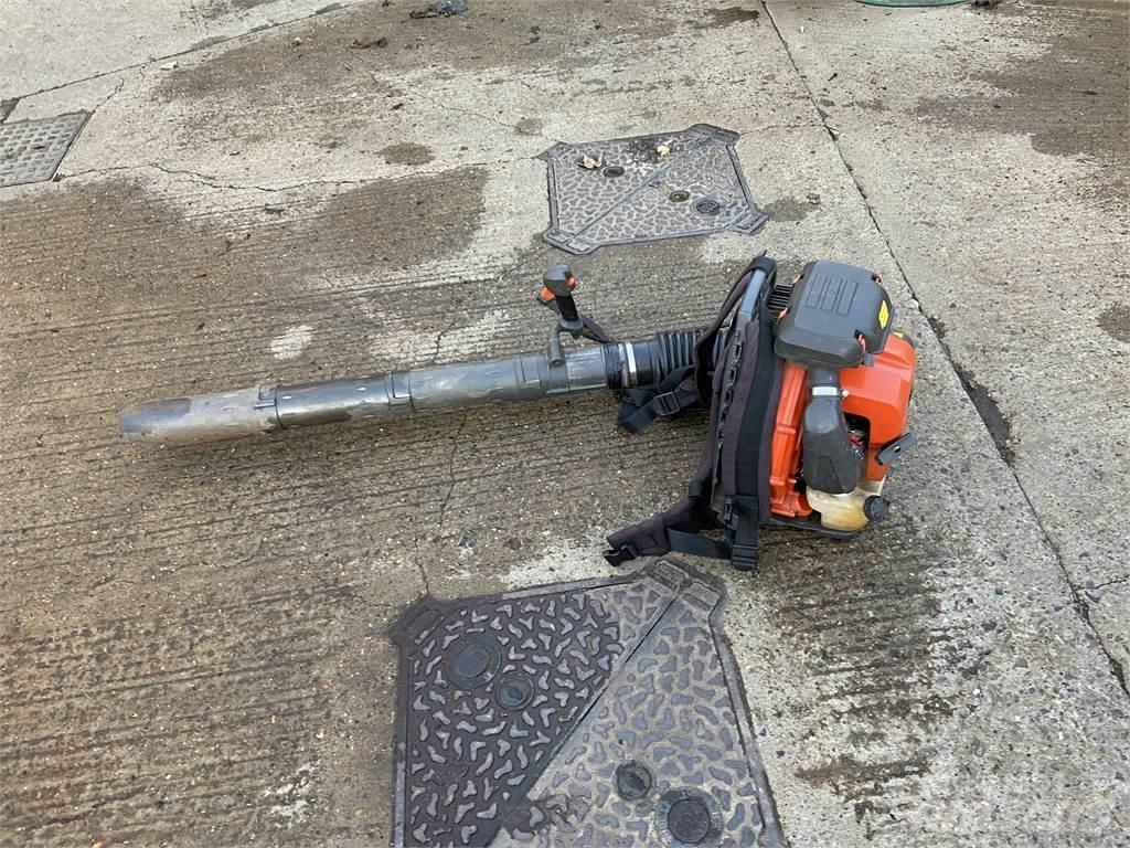 Husqvarna 570BTS Other farming machines