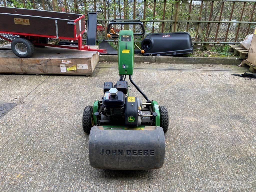 John Deere 220C Other farming machines