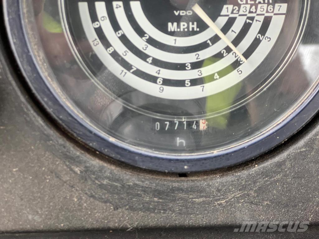 John Deere 2650 Tractors