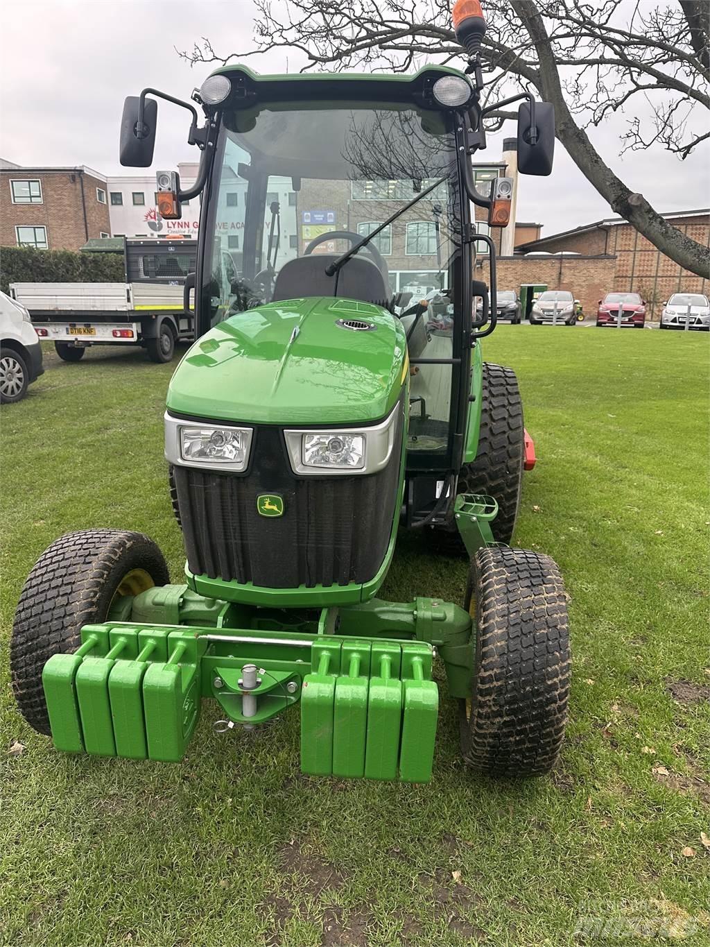 John Deere 4066R Compact tractors