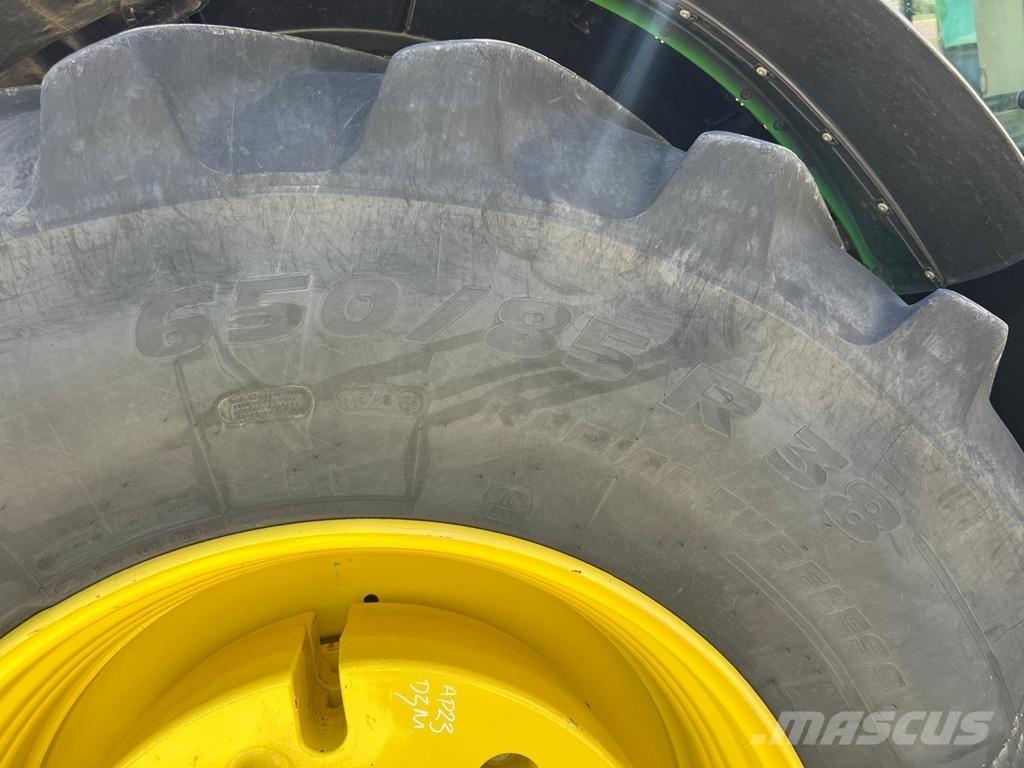 John Deere 6R250 Tractors