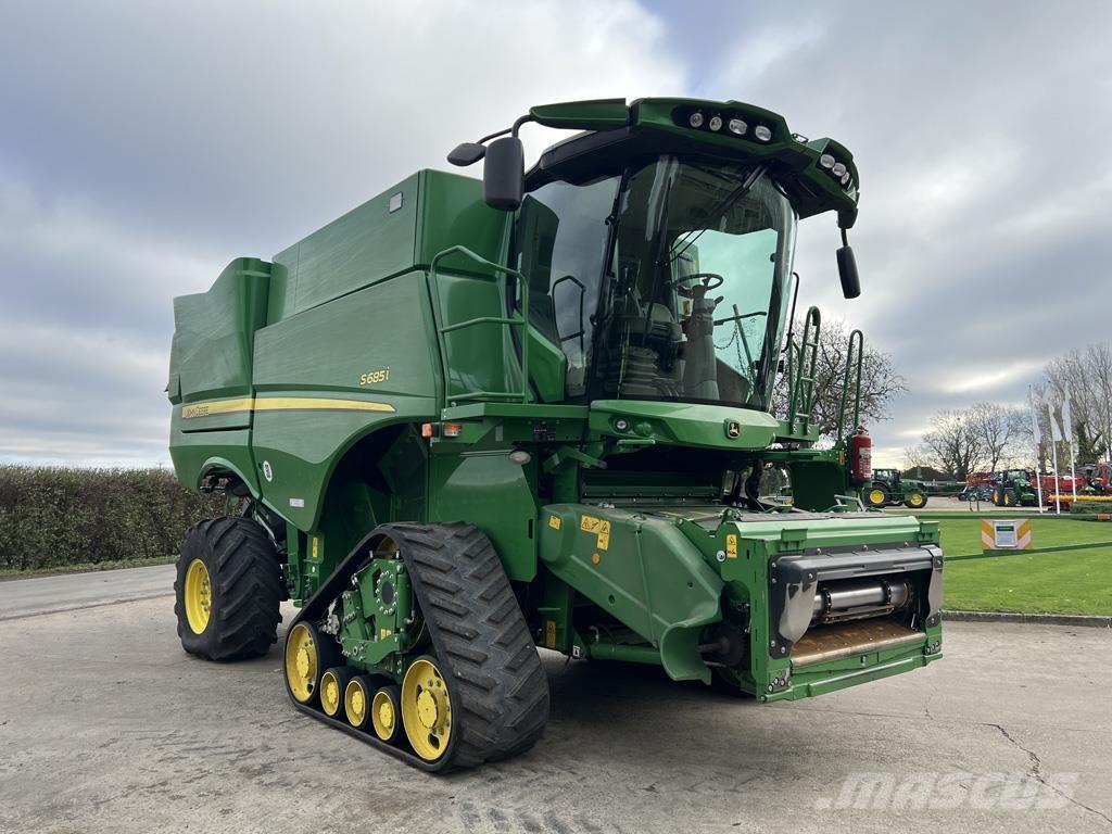 John Deere S685I Combine harvesters