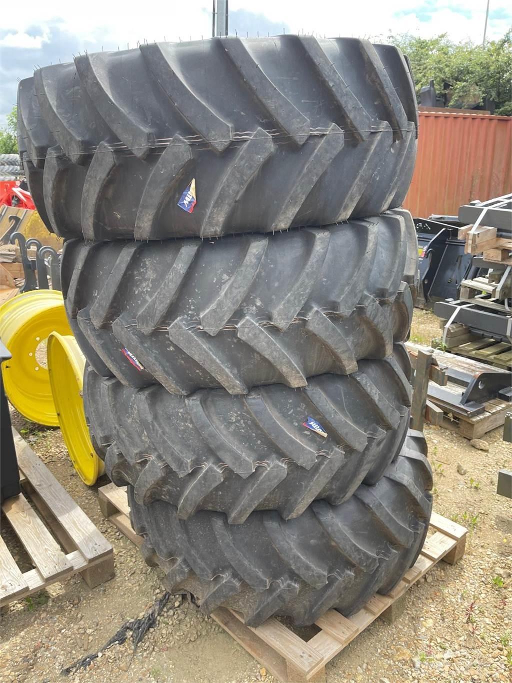 John Deere TYRES Other farming machines