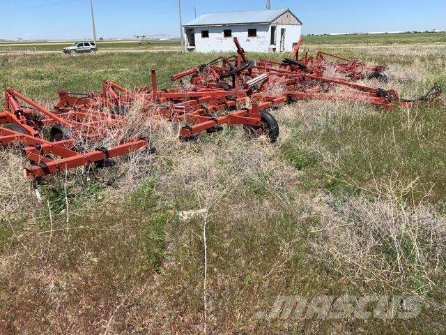 Case IH 4300 Field drags