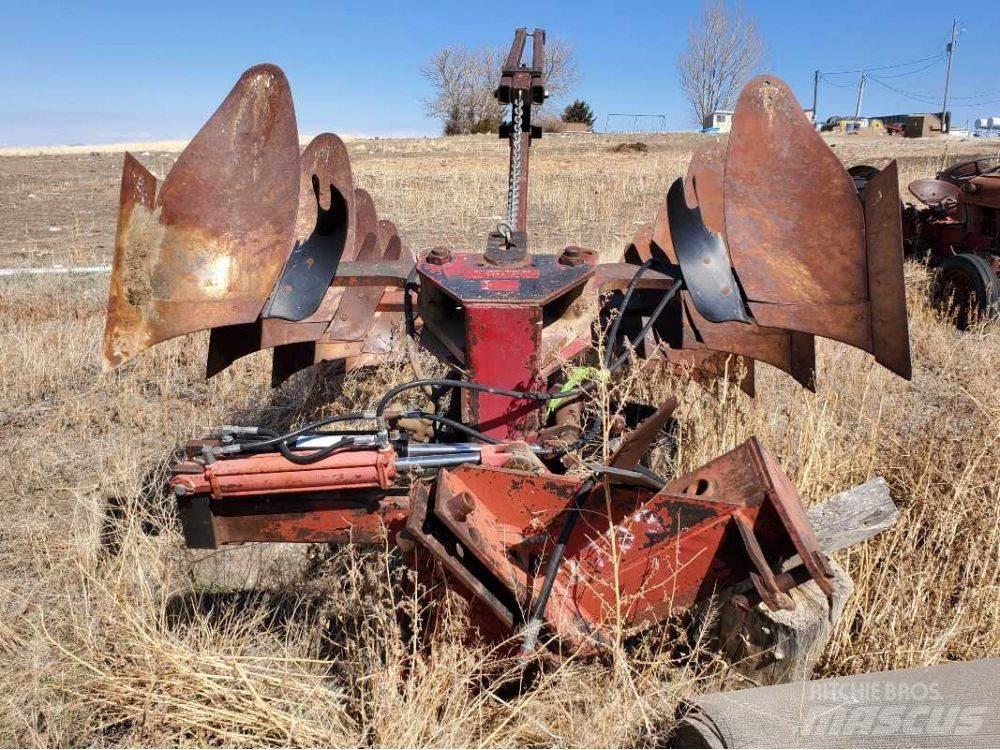  Watts 5 Bottom Conventional ploughs