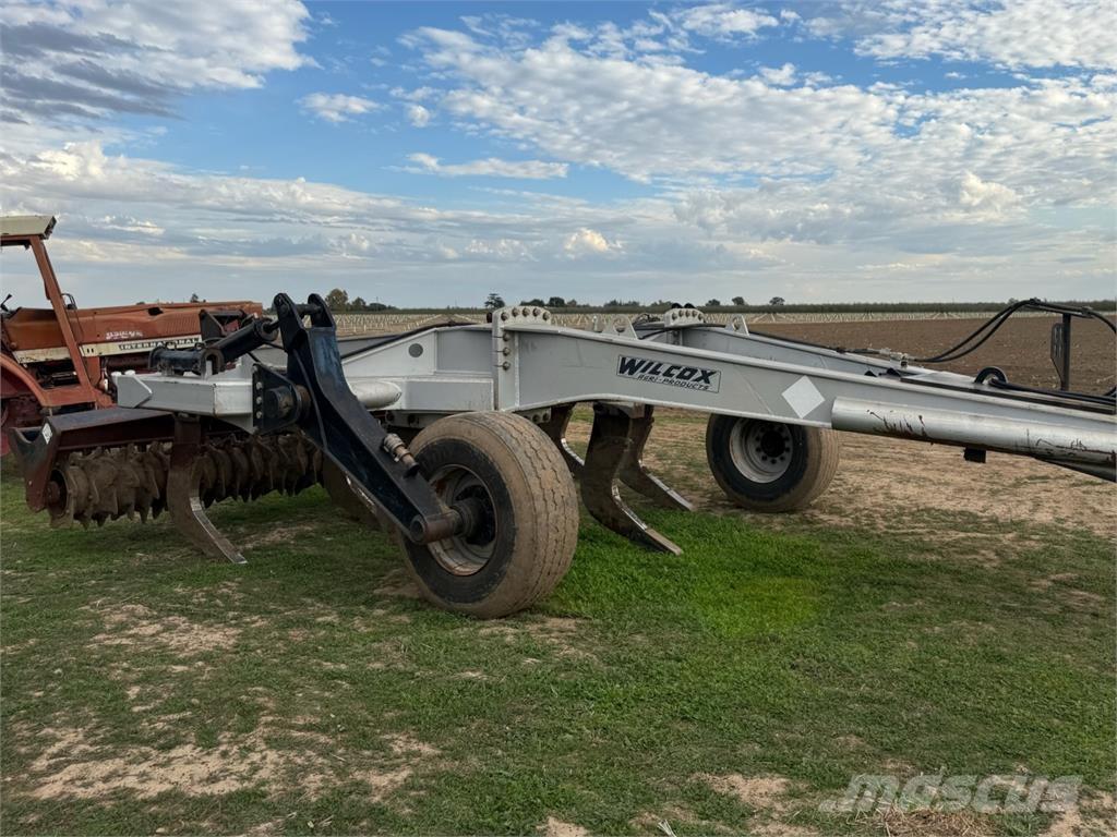 Wilcox 3000 Disc harrows