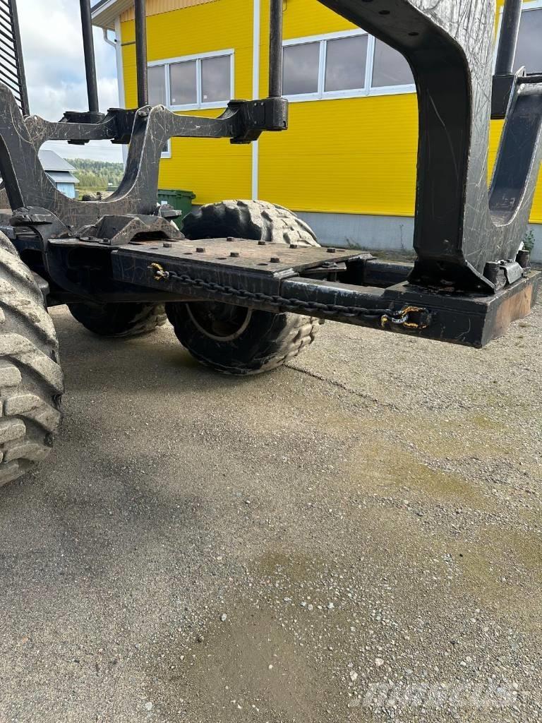 Komatsu 875 Forwarders