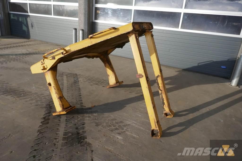 CAT D8N O-rops cab Cabins and interior