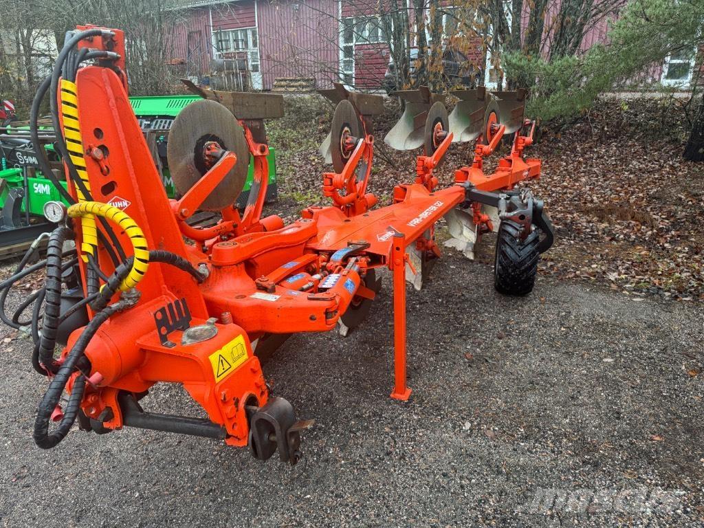 Kuhn Vari-Master 122 Reversible ploughs
