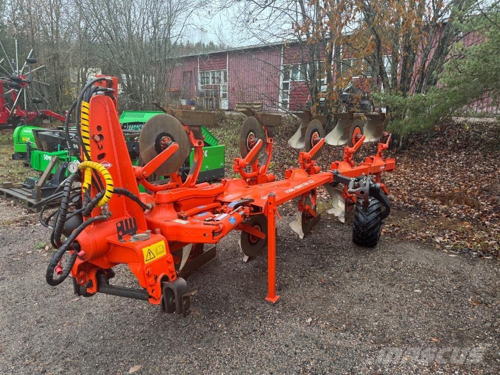 Kuhn Vari-Master 122 Reversible ploughs