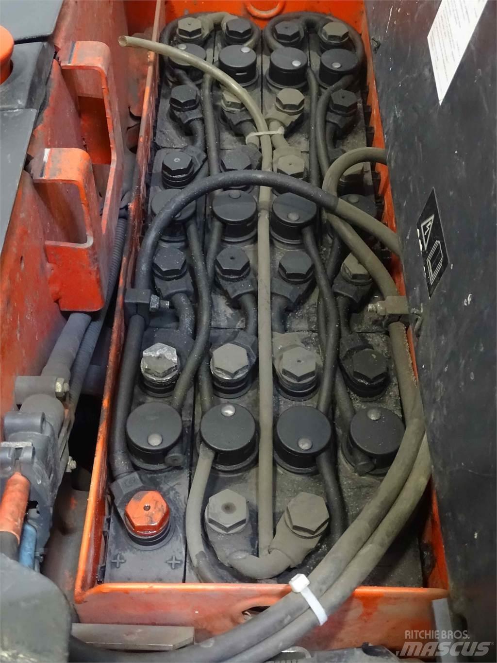 Linde L14AP Pedestrian stacker