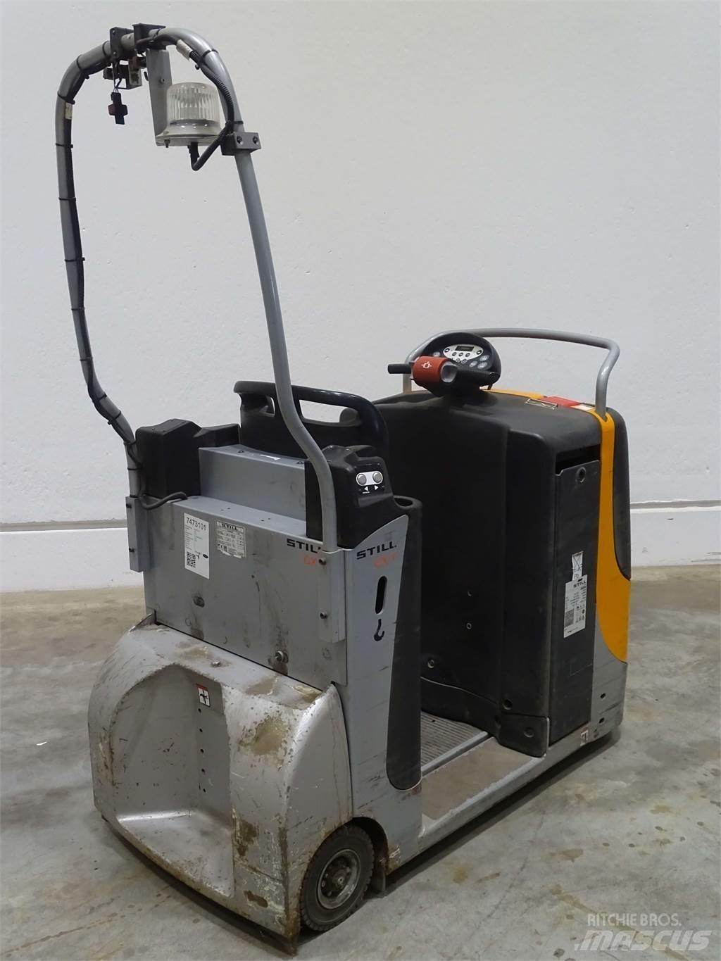 Still CX-T Towing truck