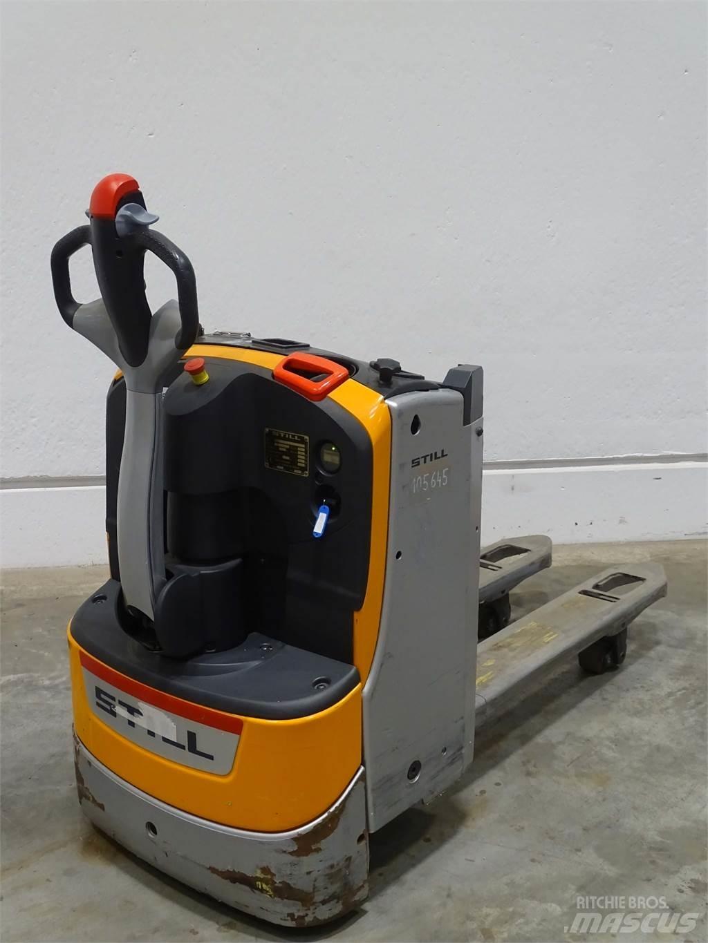 Still EXU-H18 Pedestrian stacker