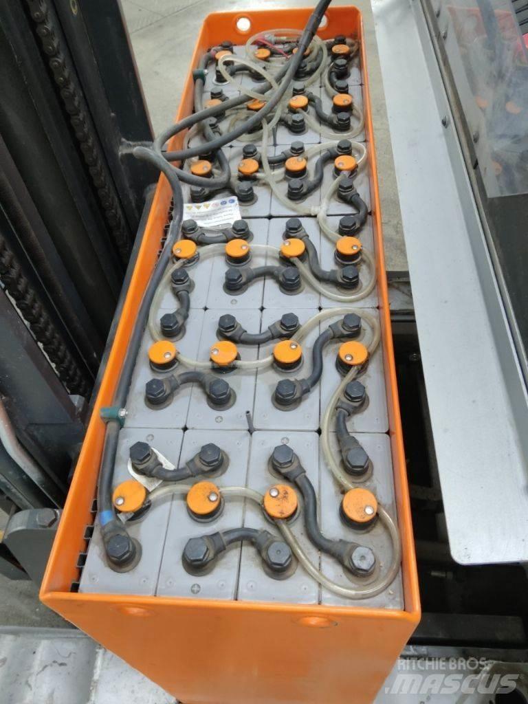 Still FM-X14 Reach truck