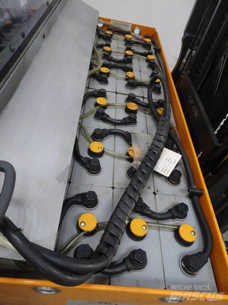 Still FM-X14 Reach truck