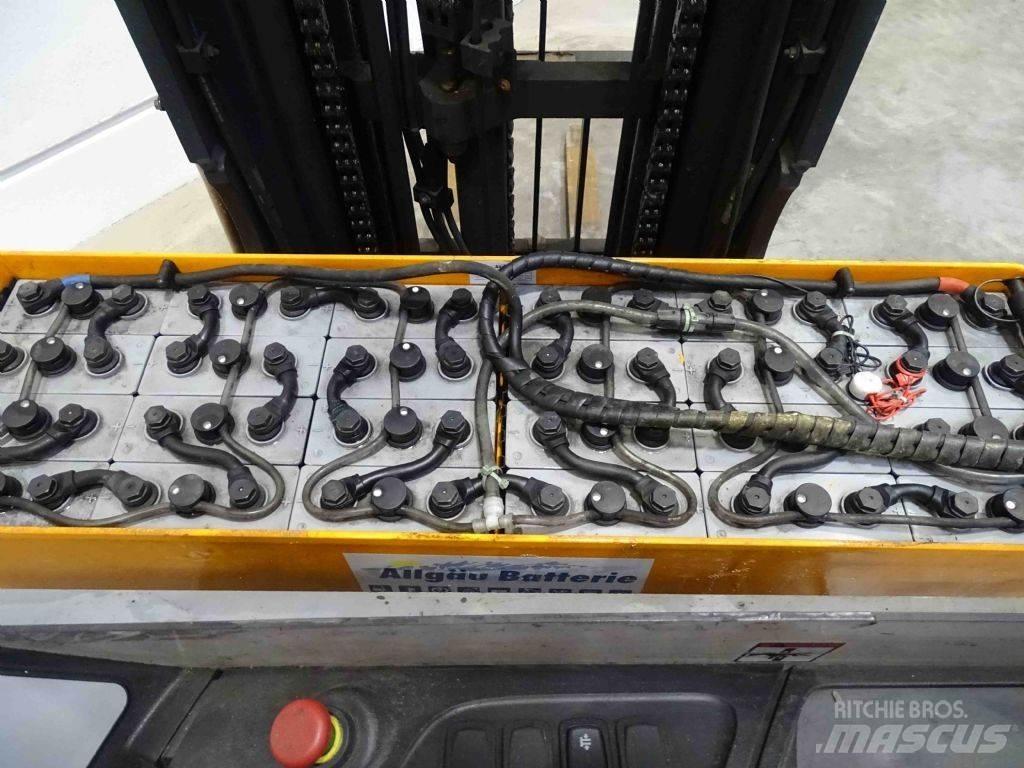 Still FM-X14 Reach truck
