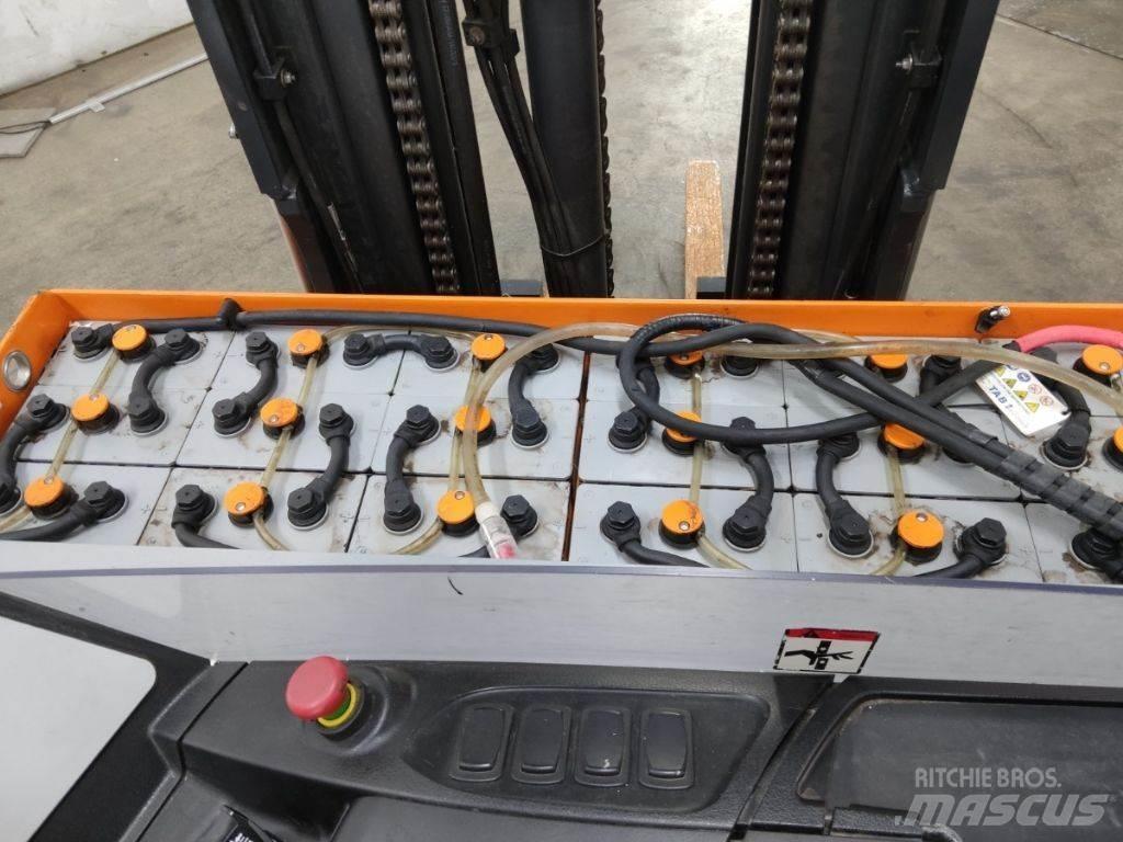 Still FM-X14 Reach truck