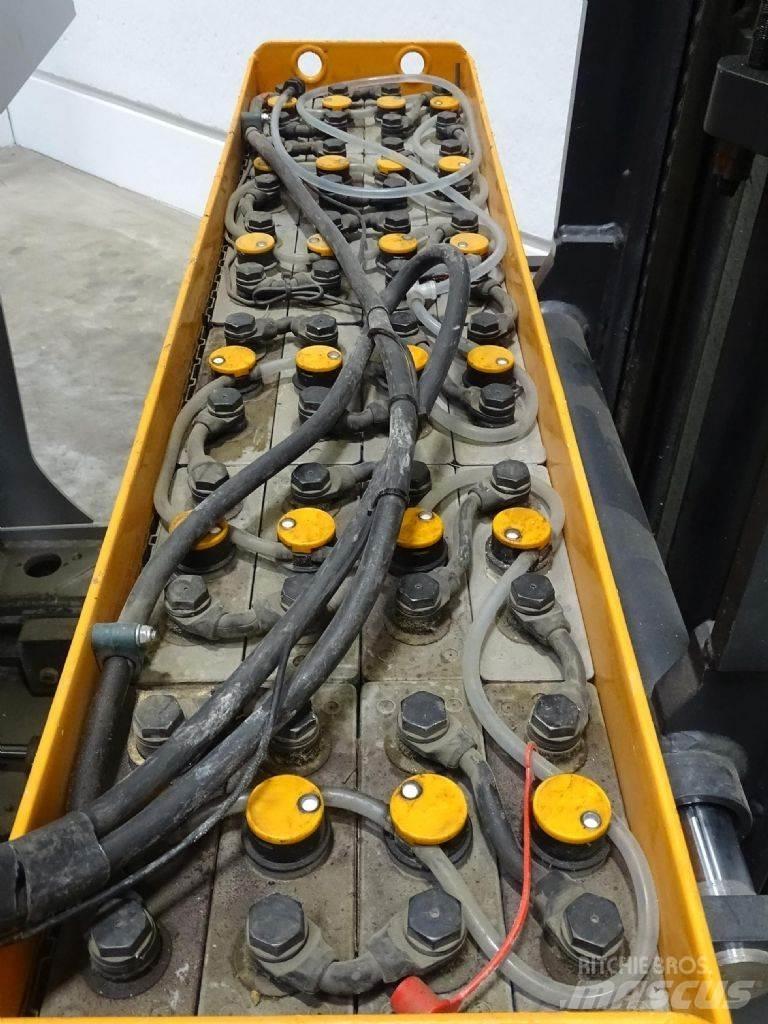 Still FM-X14 Reach truck