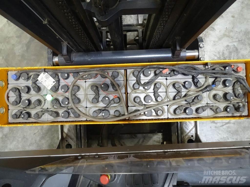 Still FM-X14 Reach truck
