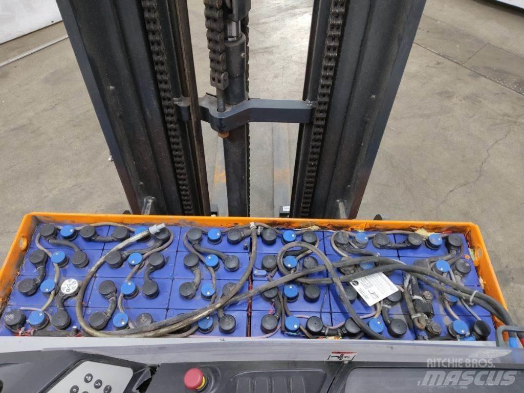 Still FM-X14 Reach truck
