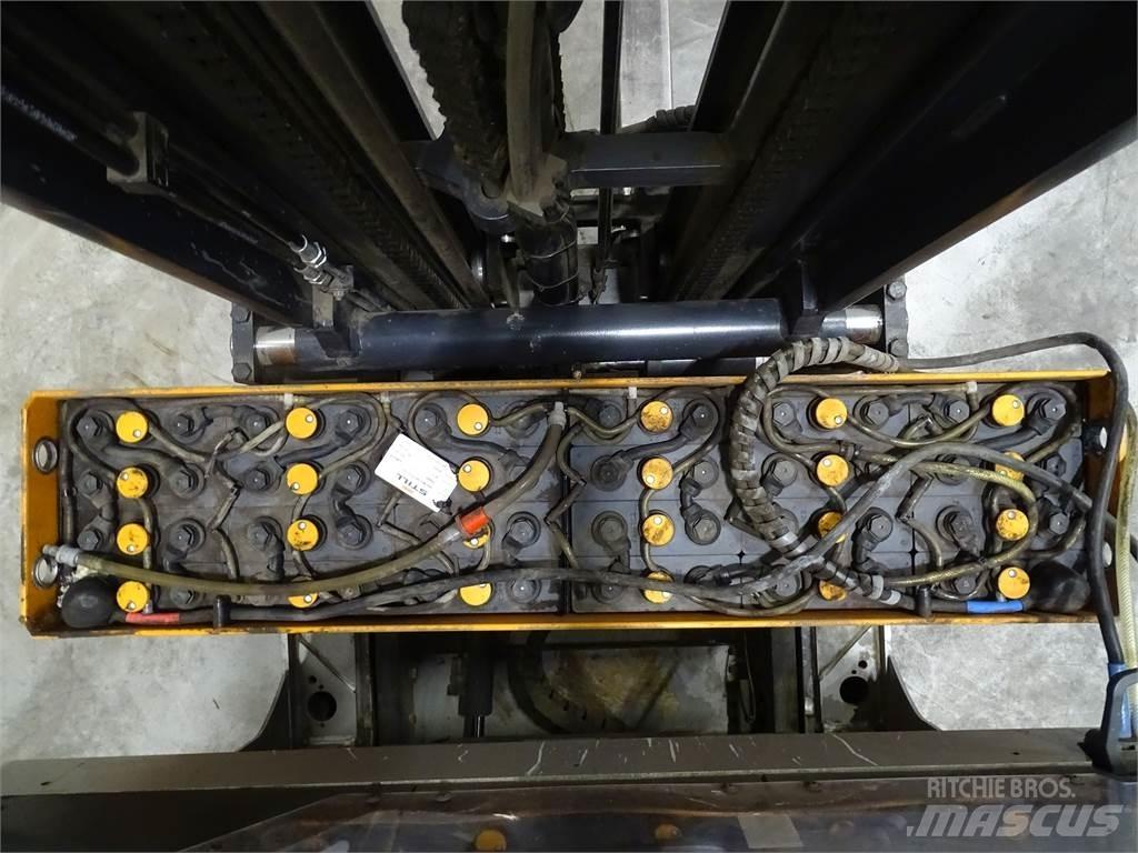 Still FM-X14 Reach truck