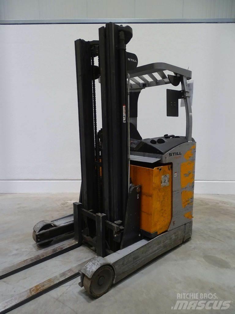 Still FM-X17 Reach truck