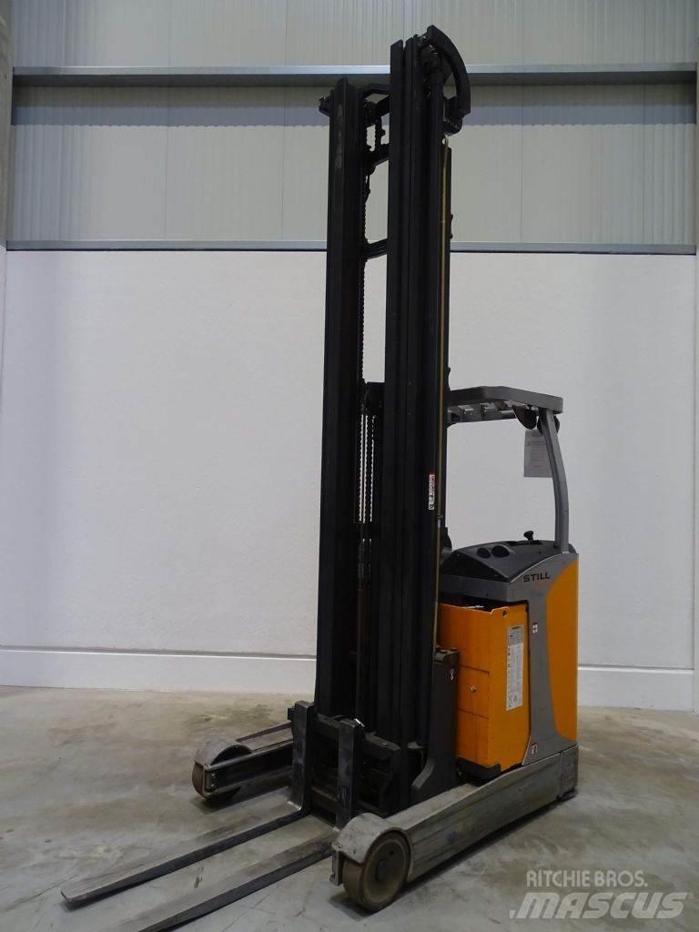 Still FM-X17 Reach truck