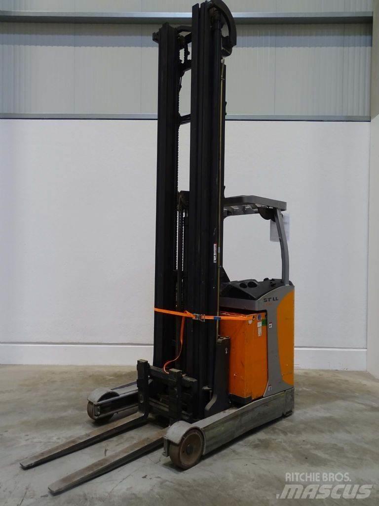 Still FM-X17 Reach truck