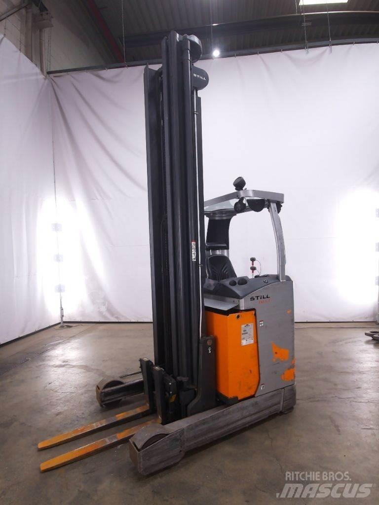 Still FM-X17 Reach truck