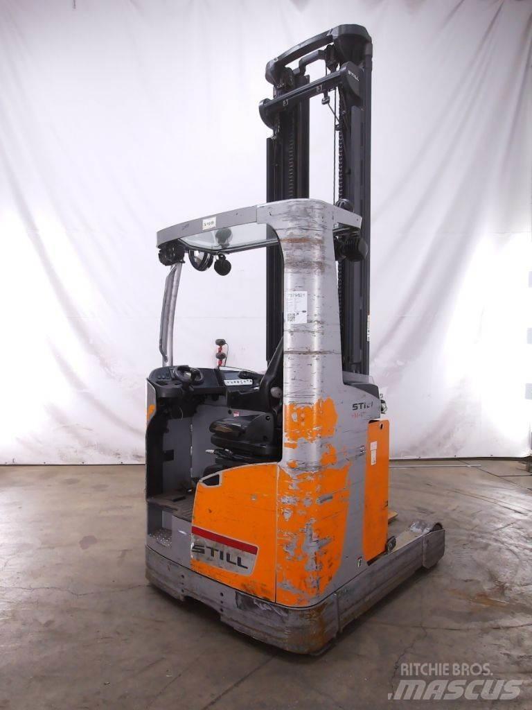 Still FM-X17 Reach truck