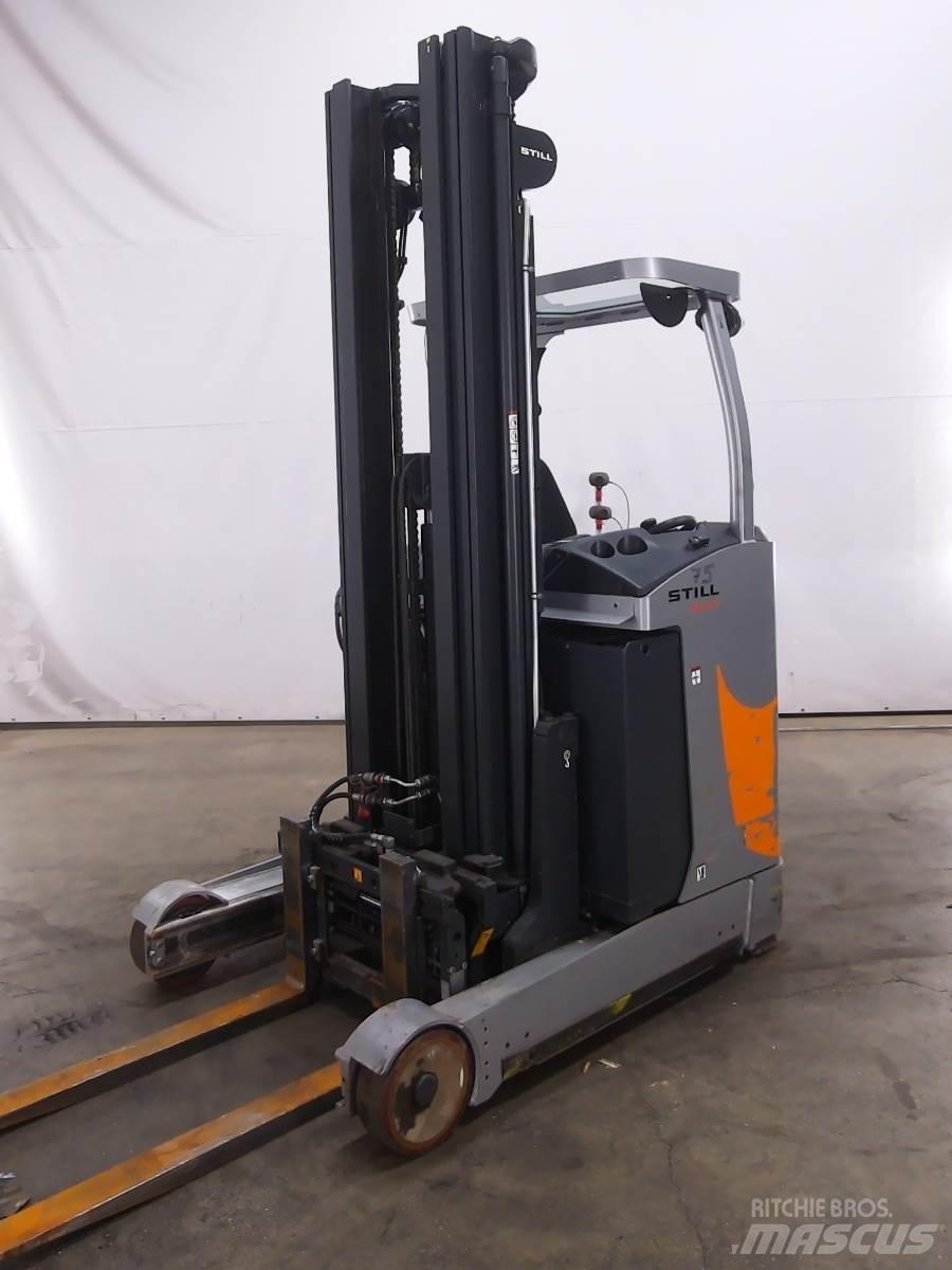 Still FM-X17 Reach truck