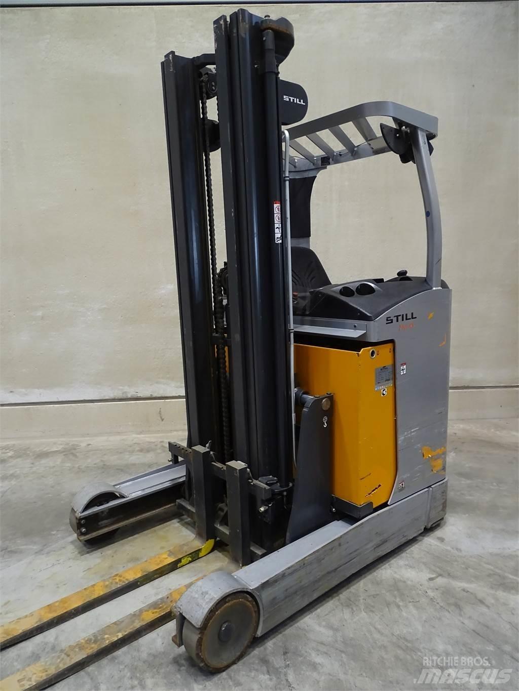 Still FM-X17 Reach truck