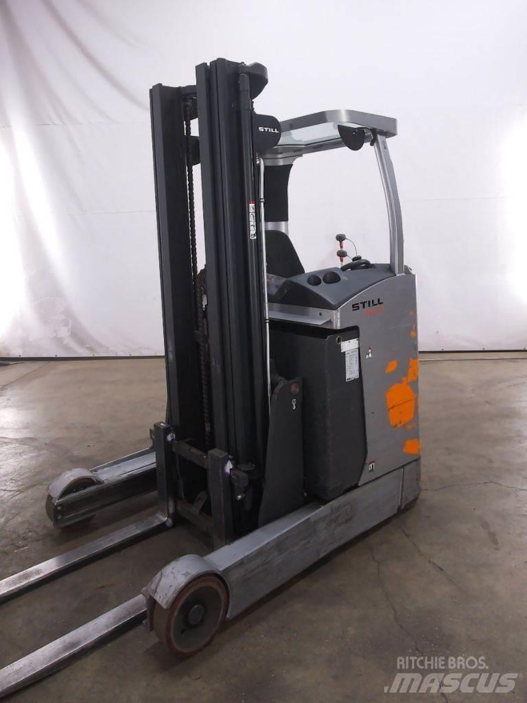 Still FM-X17 Reach truck