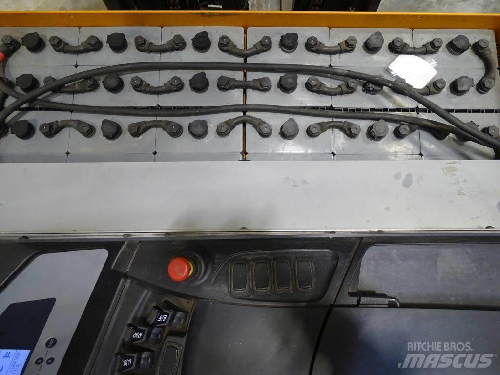 Still FM-X17 Reach truck