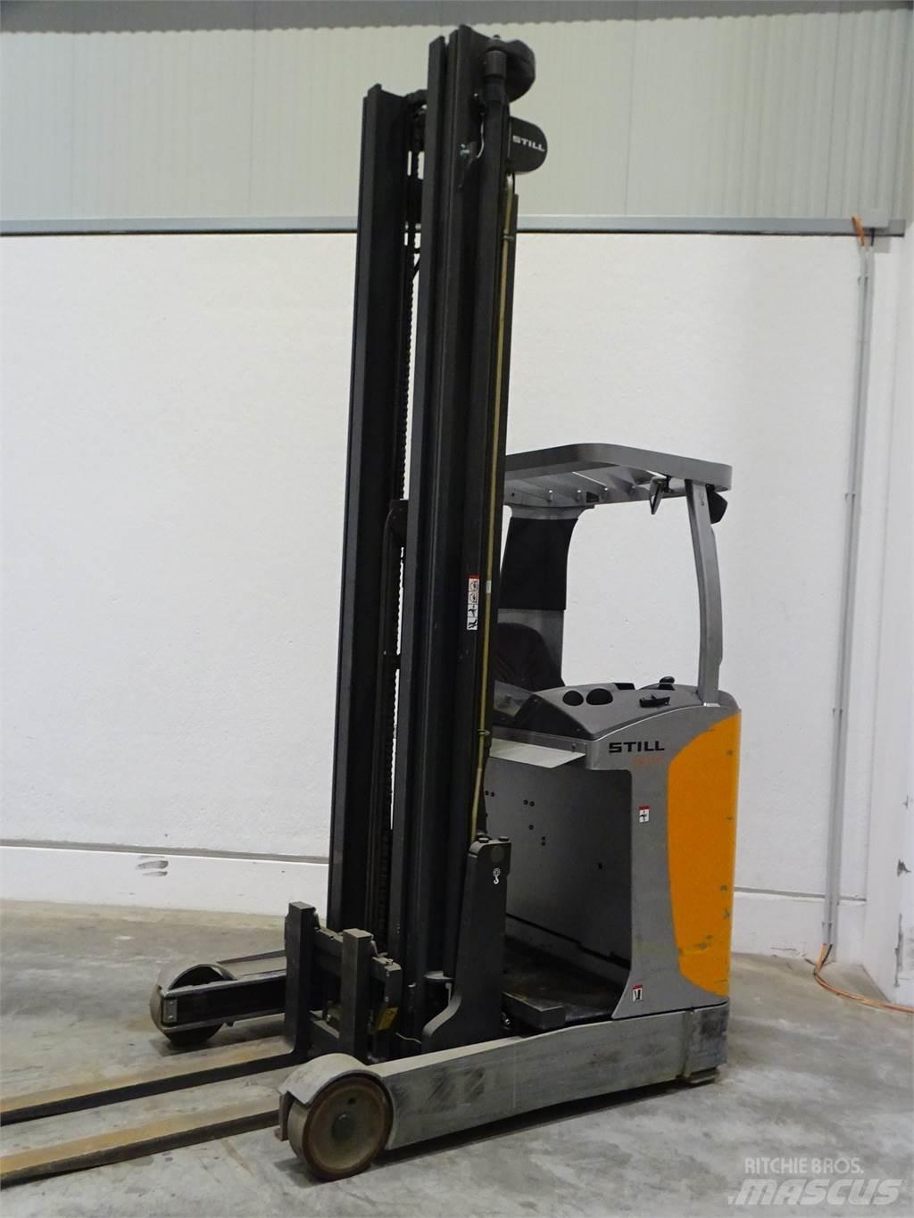 Still FM-X17 Reach truck