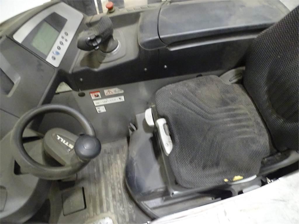 Still FM-X17 Reach truck