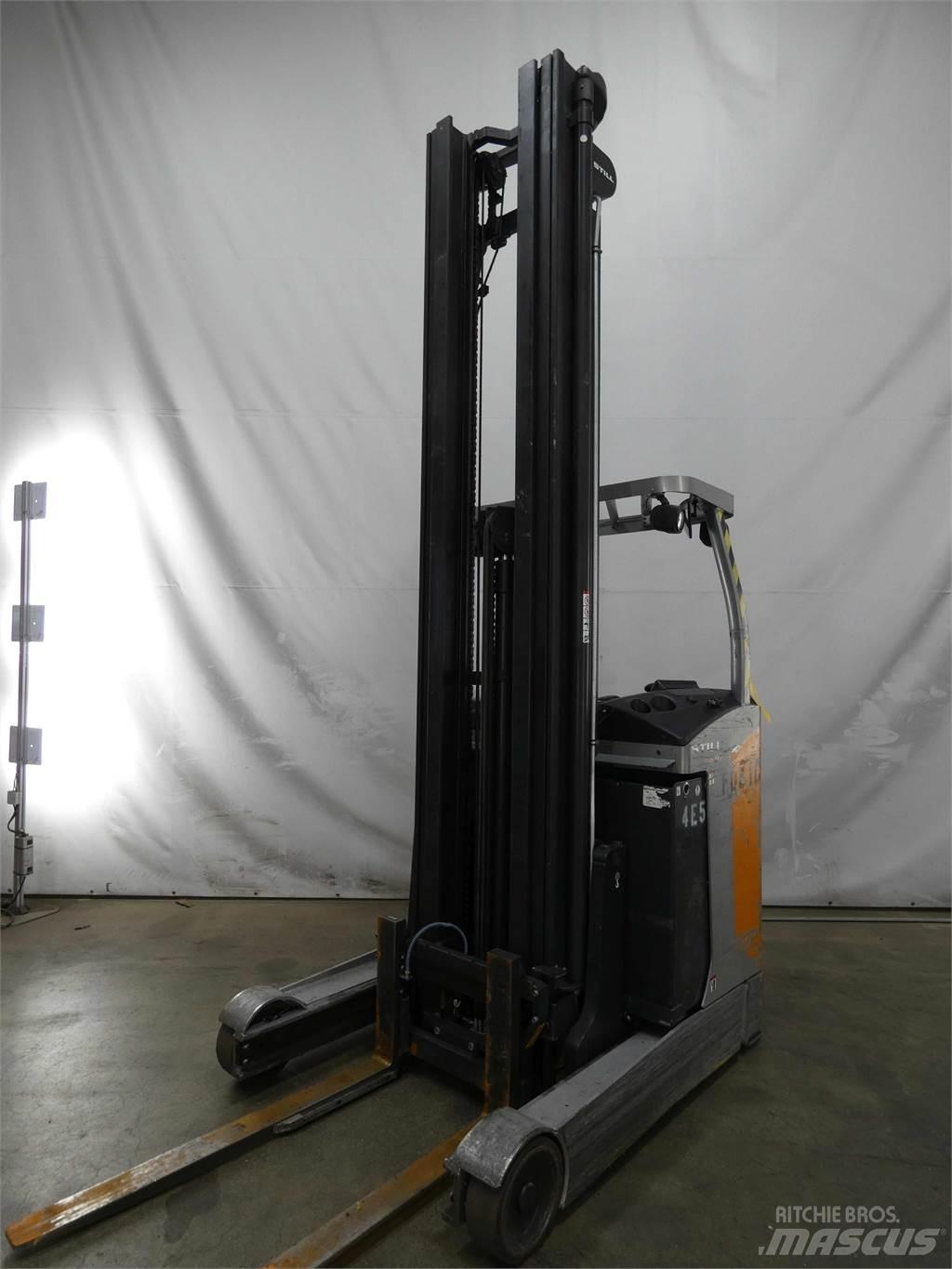 Still FM-X17 Reach truck