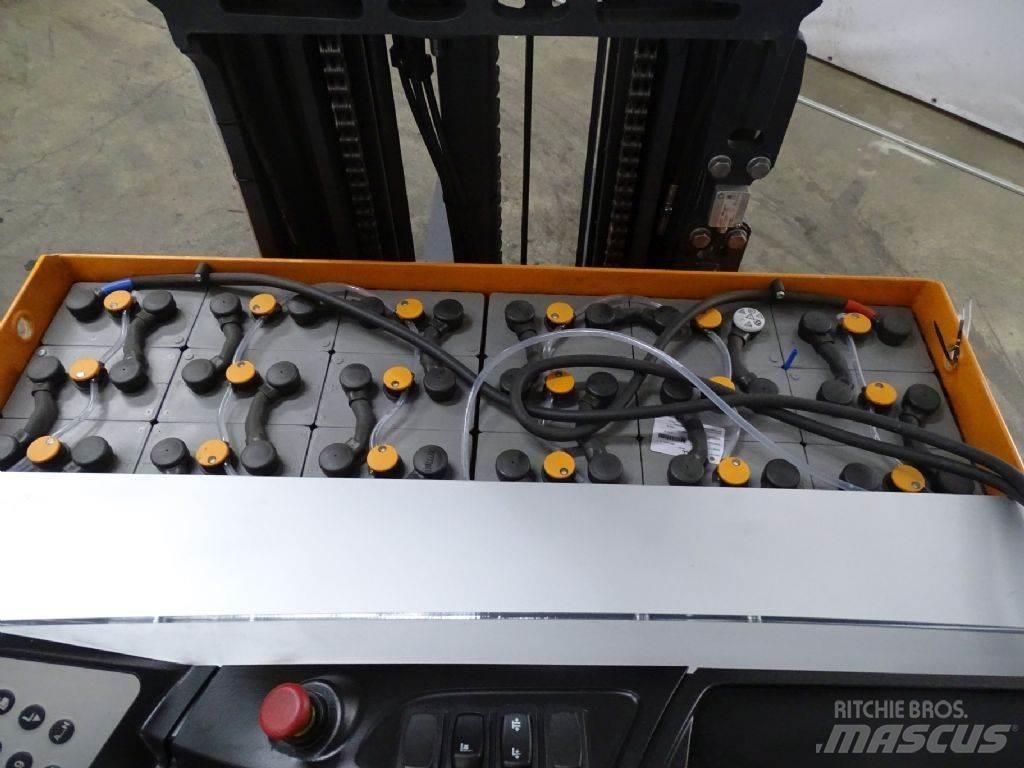 Still FM-X25 Reach truck
