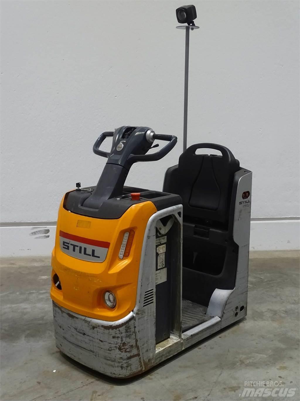 Still LTX20 Towing truck