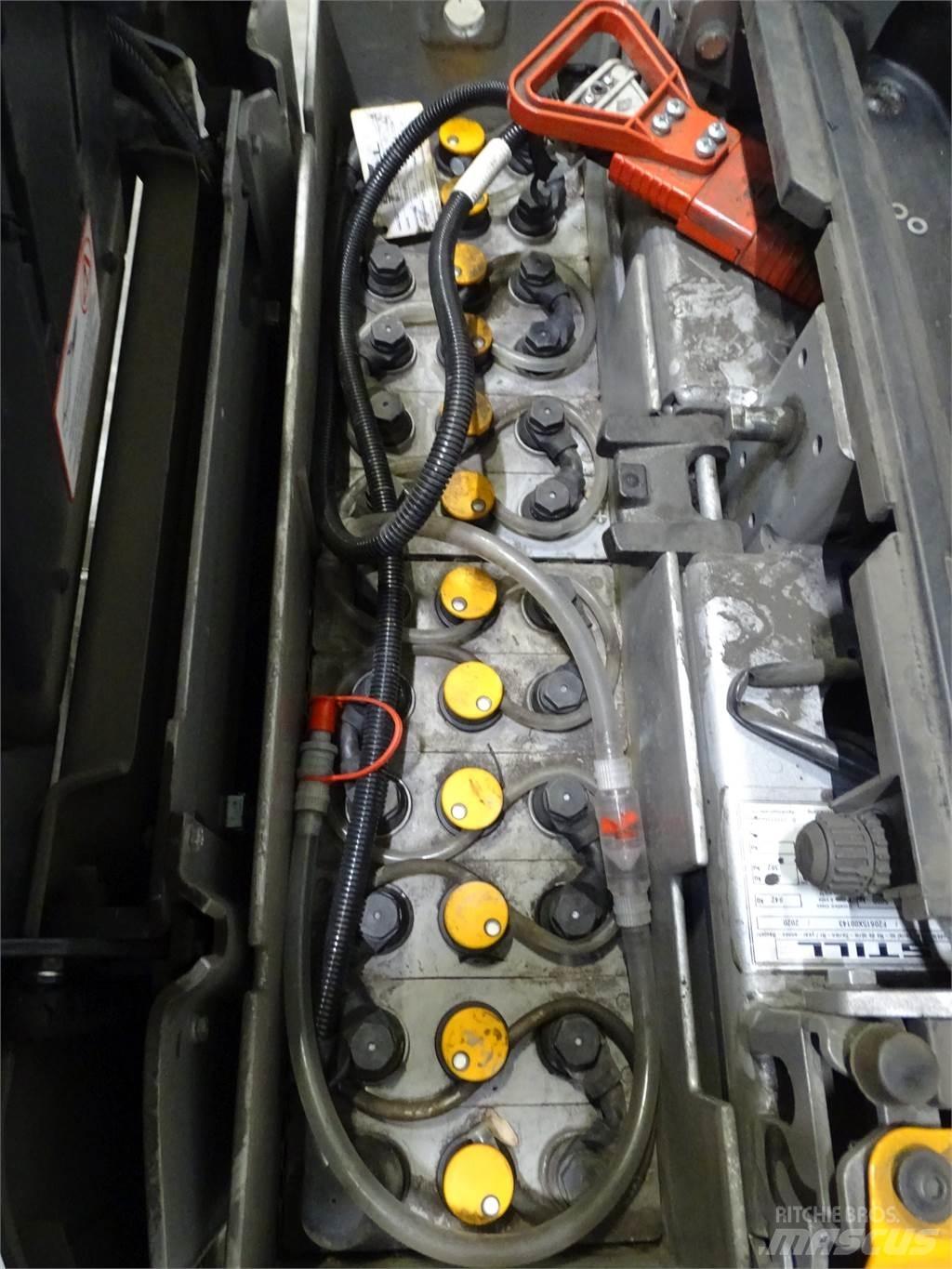 Still LTX50 Towing truck