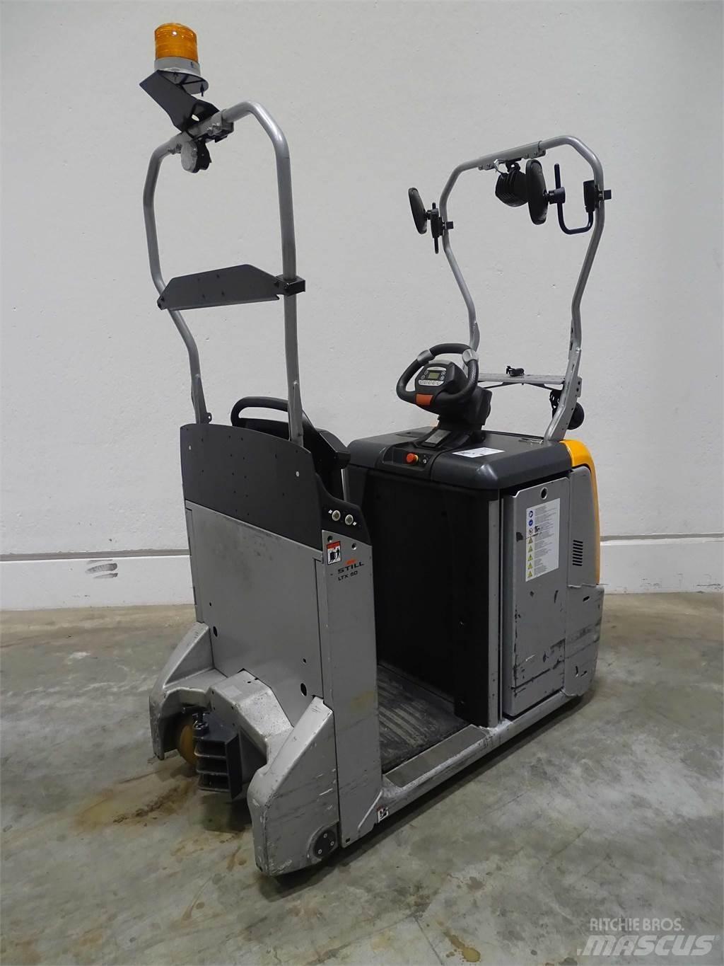 Still LTX50 Towing truck