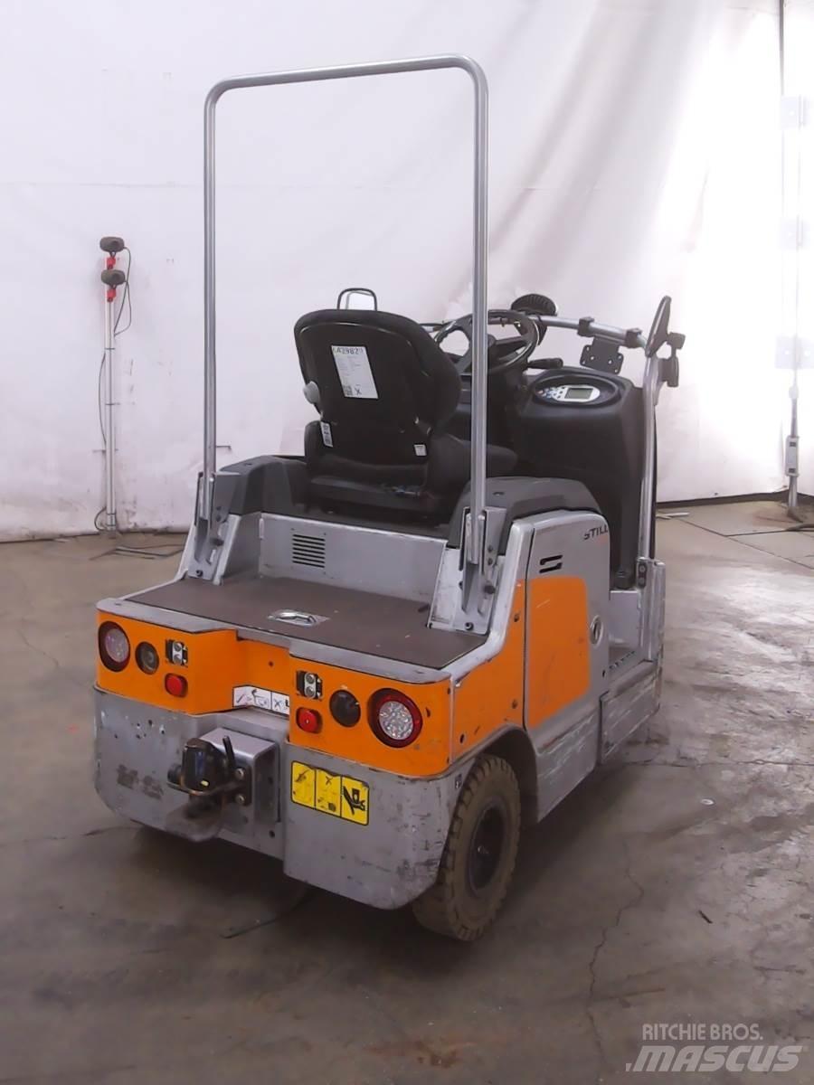 Still LTX70 Towing truck