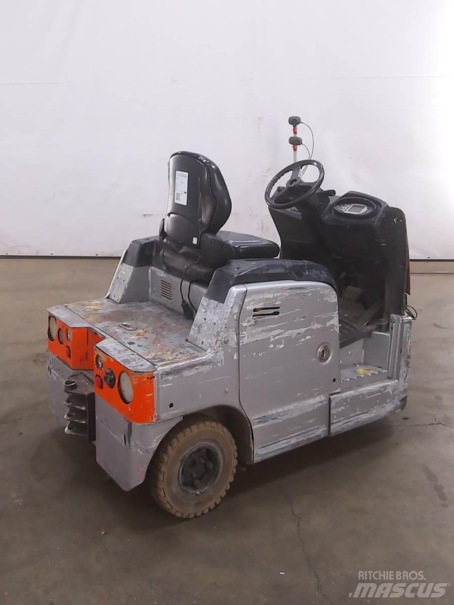 Still LTX70 Towing truck