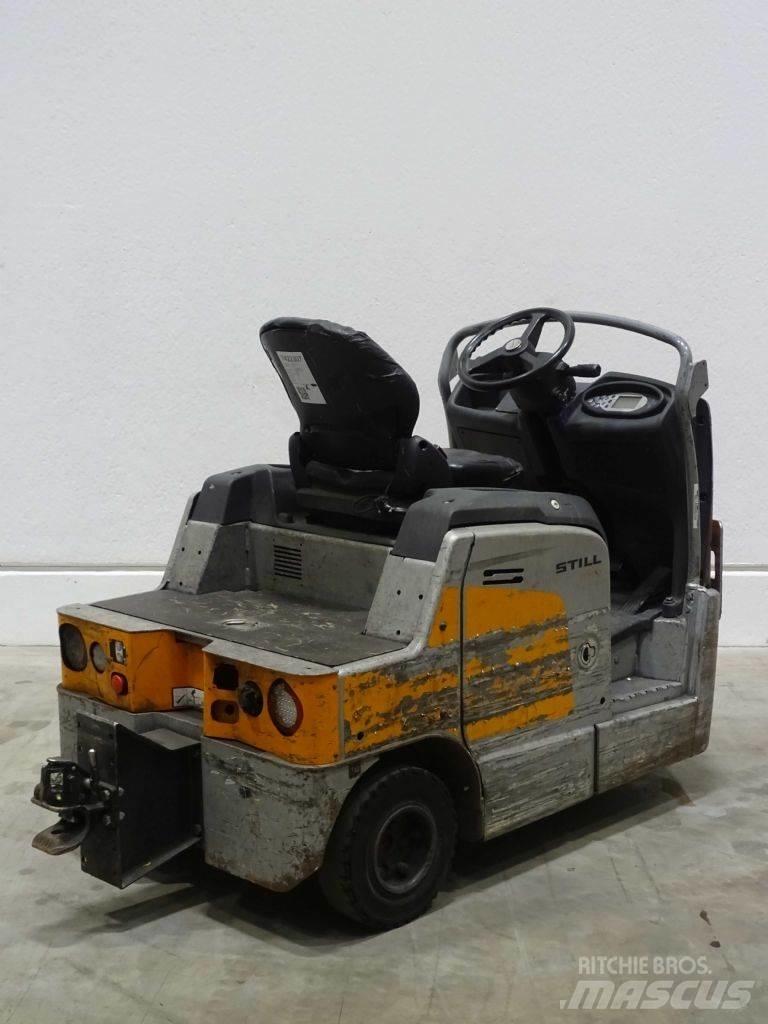 Still LTX80 Towing truck