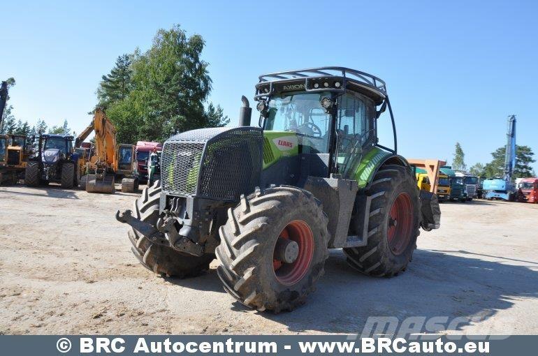 CLAAS Axion 870 Tractors