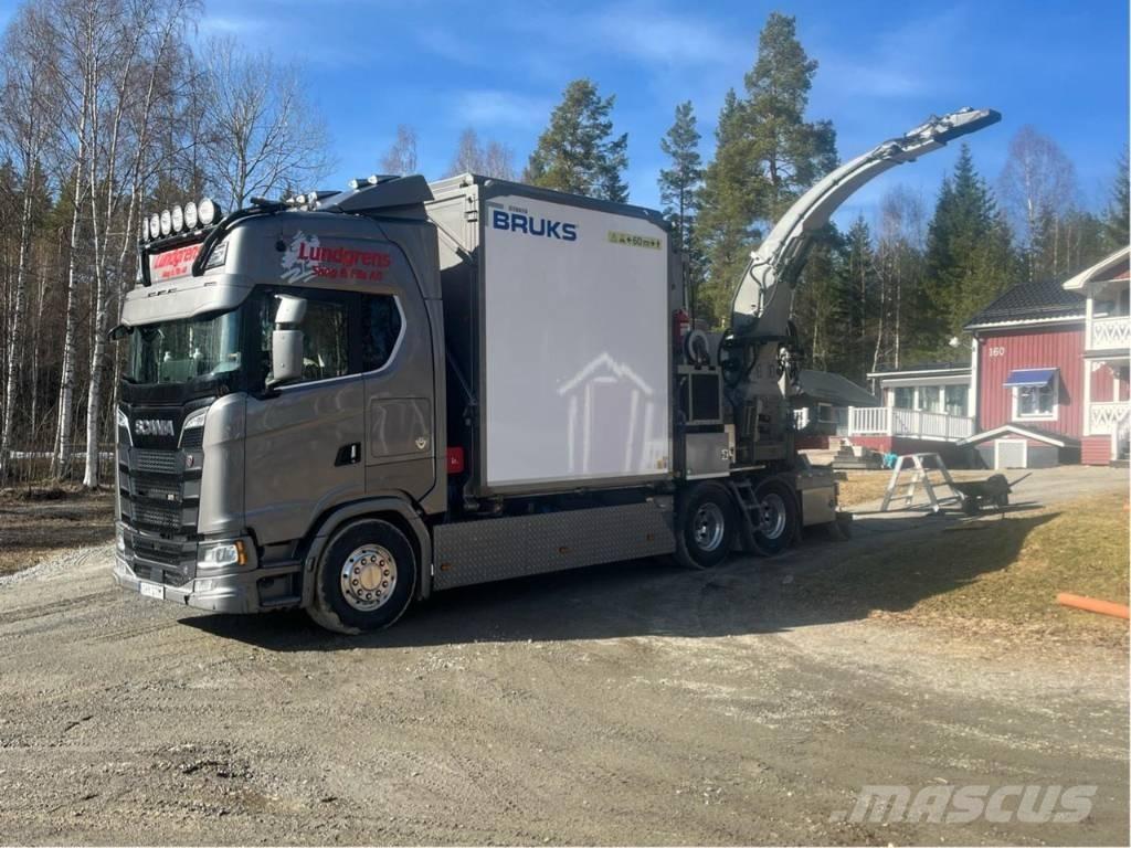 Bruks 806.2 PTC Wood chippers