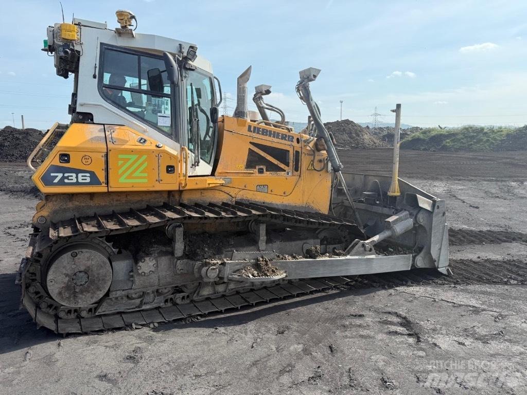 Liebherr 736 Crawler dozers