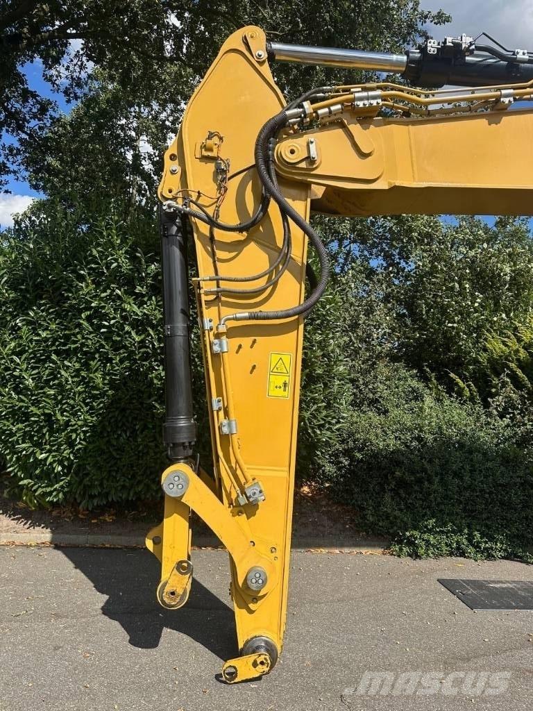 CAT 352 Crawler excavators